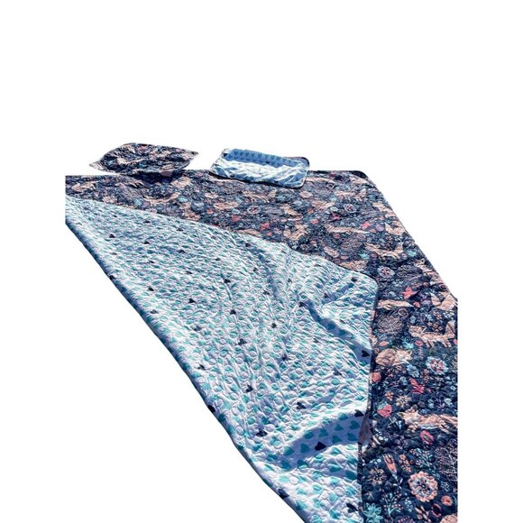 Queen Quilted Blanket Set W/ Fox & Heart Print Reversible Includes 2 Pillow Sham - Picture 3 of 5